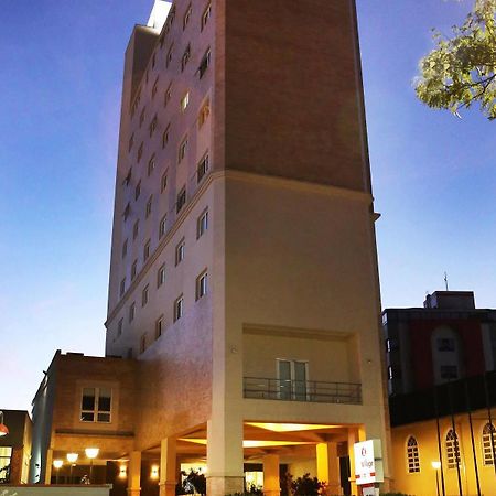 ג'וינוויל Le Village Flats E Hotel מראה חיצוני תמונה