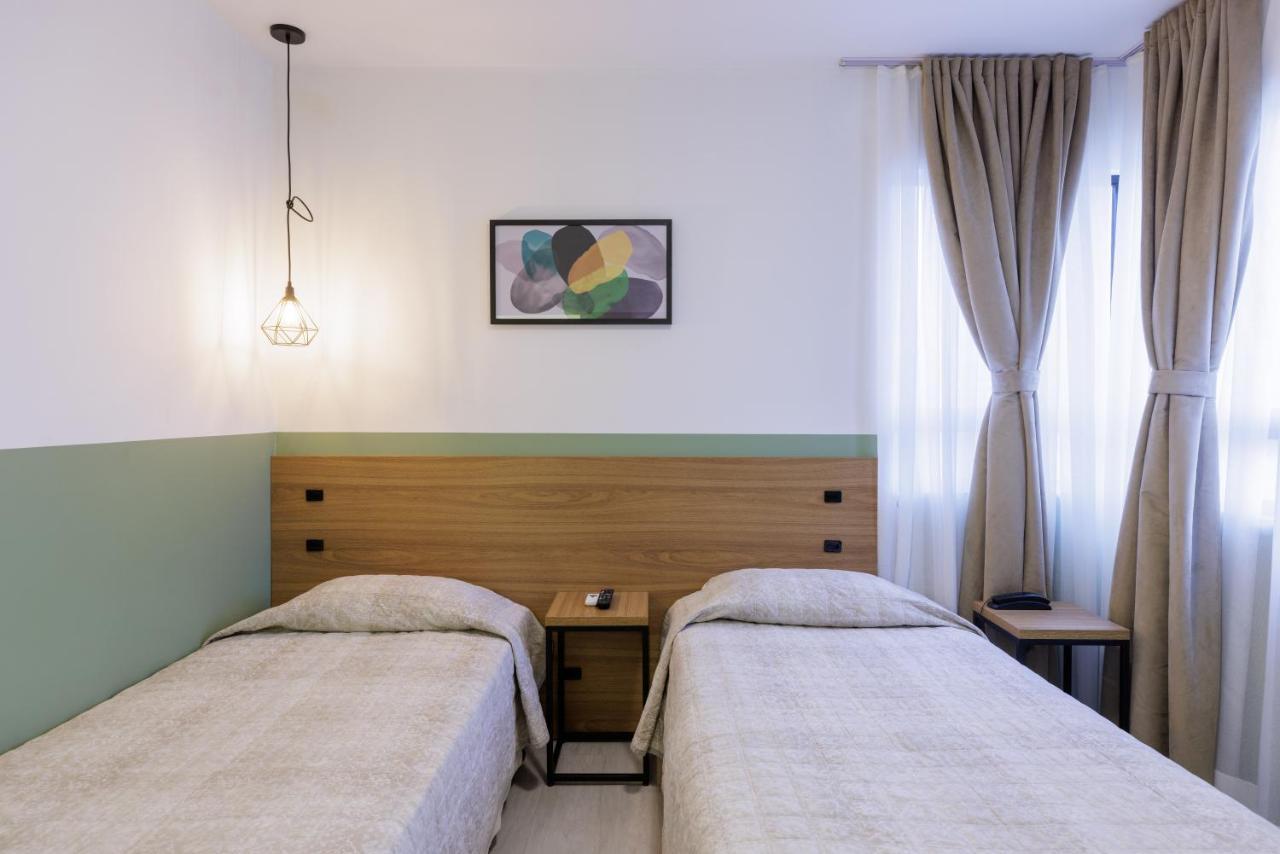 ג'וינוויל Le Village Flats E Hotel מראה חיצוני תמונה