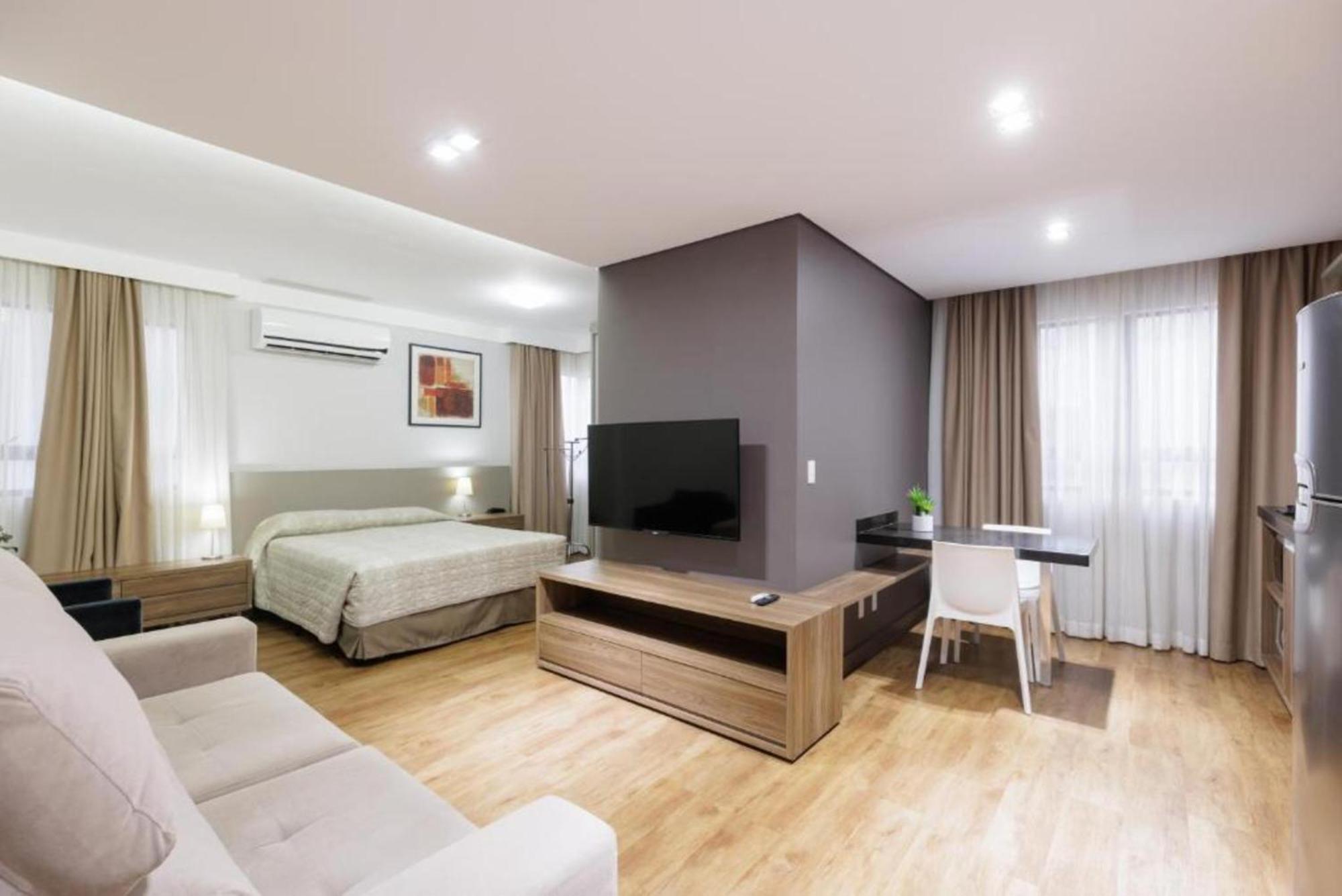 ג'וינוויל Le Village Flats E Hotel מראה חיצוני תמונה