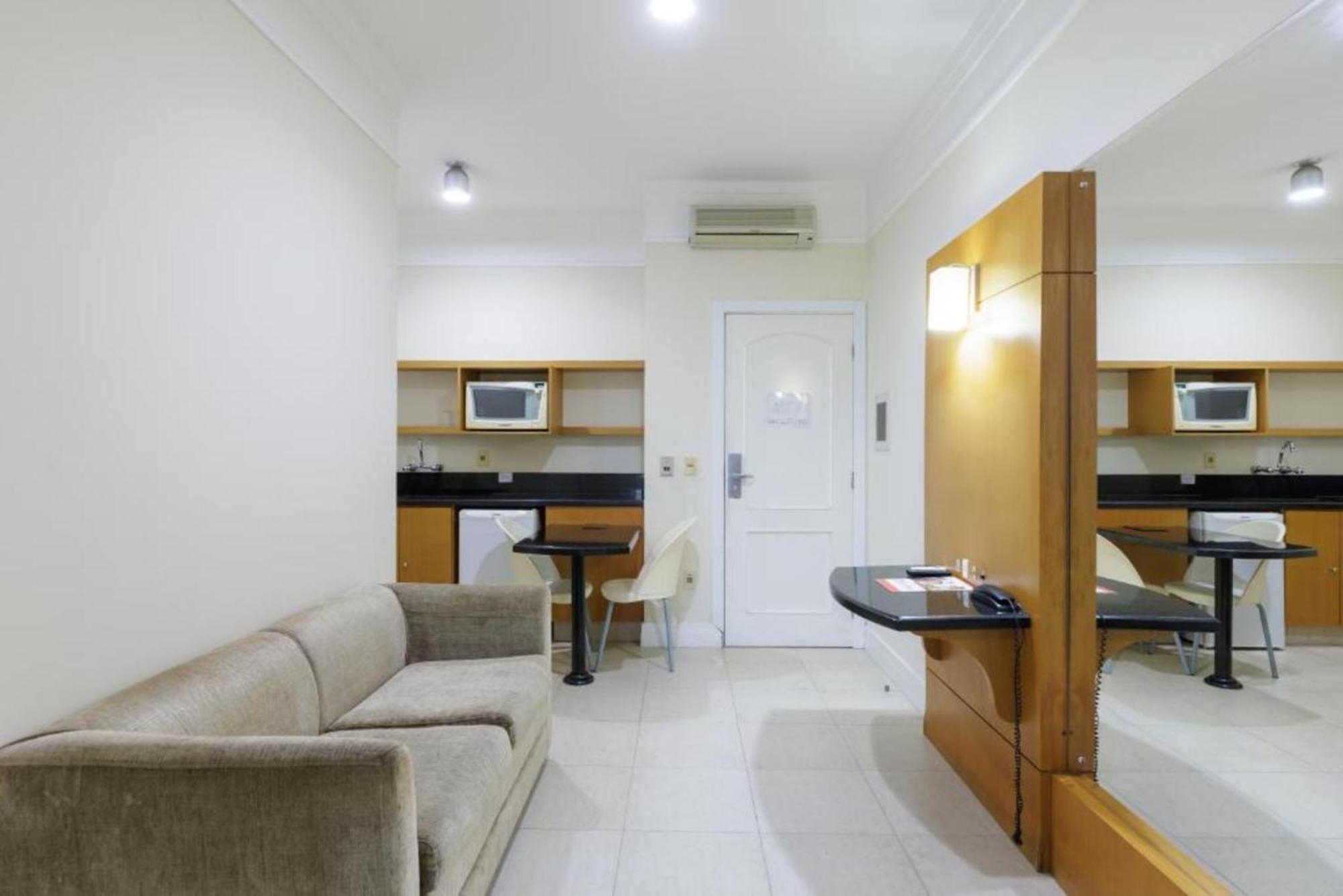 ג'וינוויל Le Village Flats E Hotel מראה חיצוני תמונה