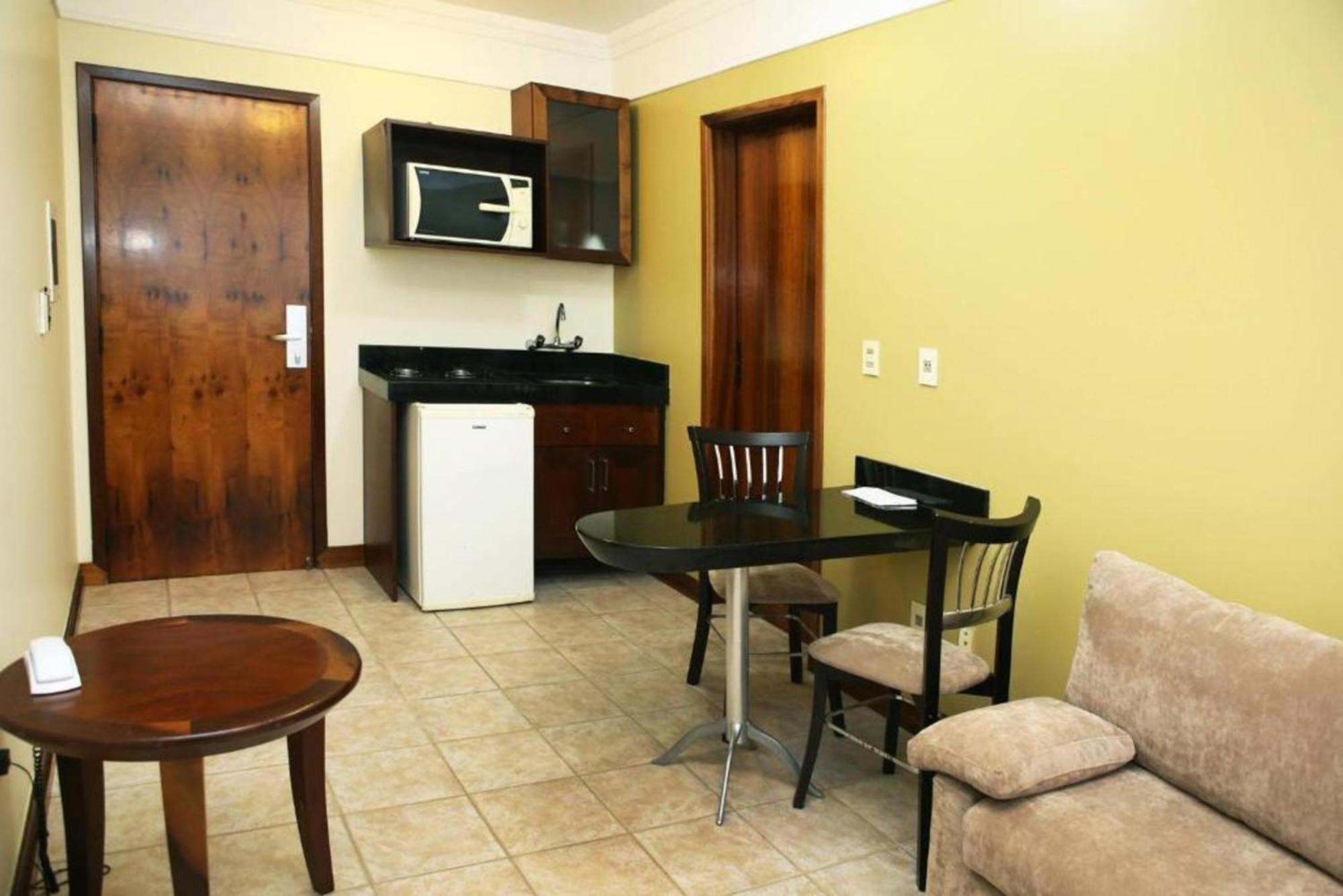 ג'וינוויל Le Village Flats E Hotel חדר תמונה