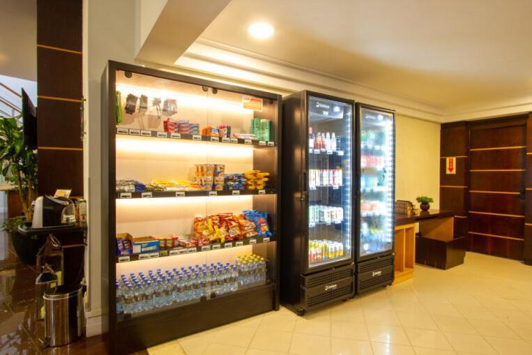 ג'וינוויל Le Village Flats E Hotel מראה חיצוני תמונה