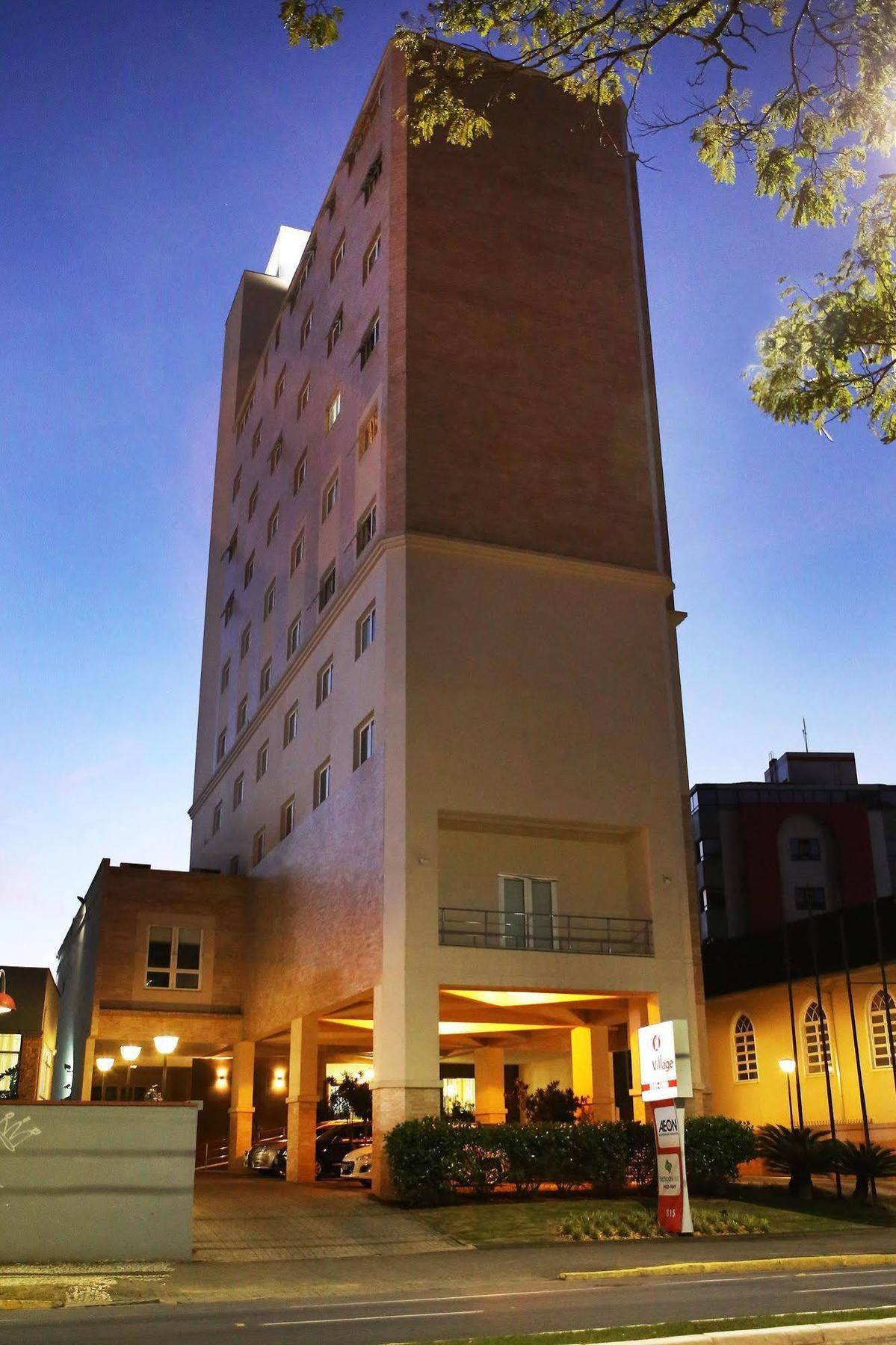ג'וינוויל Le Village Flats E Hotel מראה חיצוני תמונה